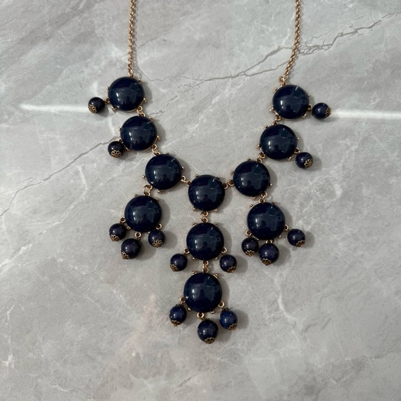 Francesca’s Bubble Statement Necklace - Picture 2 of 11